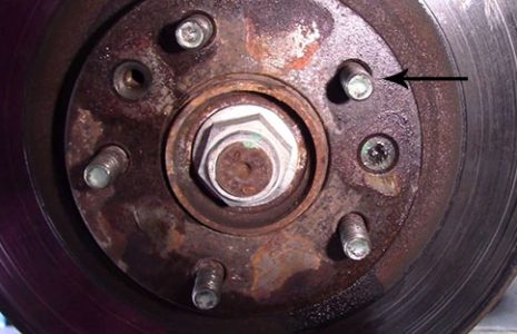wheel disc and hub pin